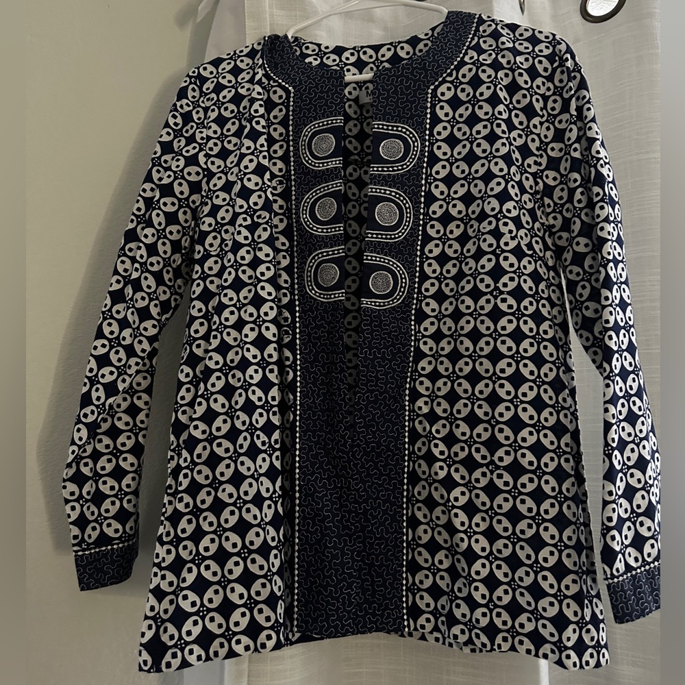 Elegant Navy and White Tunic Top